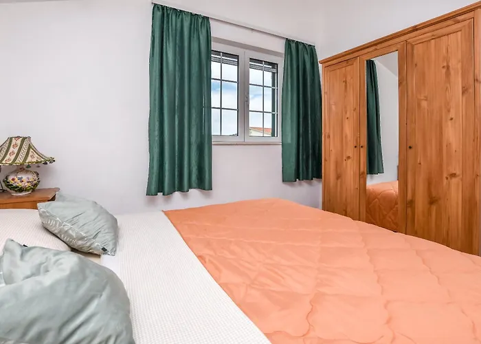 Jadranka 公寓 Ražanj